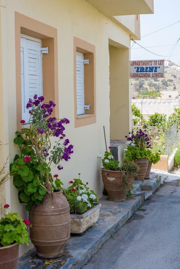 Irini Hotel กามิลารี ภายนอก รูปภาพ